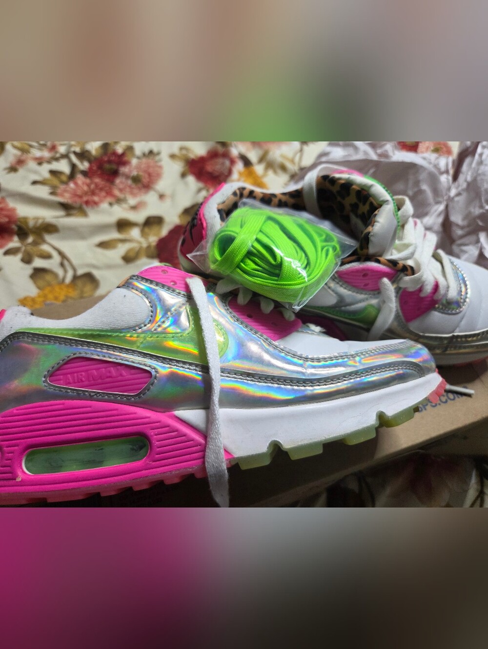 Nike Women's Air Max 90 LX - Picture 4 of 6